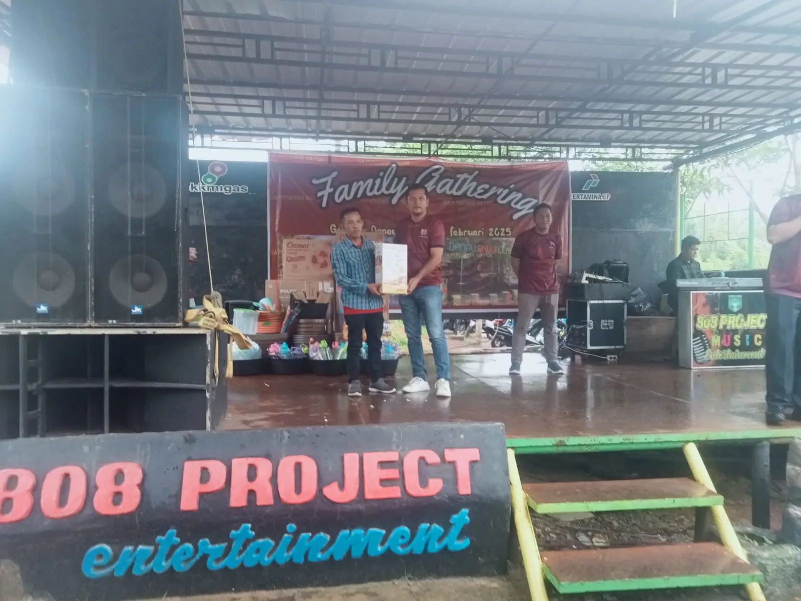 Family Gathering PT SGS