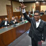 attachment for kpk menunggu prabowo menandatangani keppres amnesti untuk membebaskan hasto dari rutan