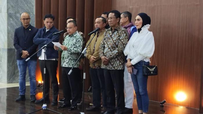 attachment for pdip mengapresiasi prabowo beri amnesti kepada hasto kristiyanto terkait kasus dpo harun masiku: kami bersyukur