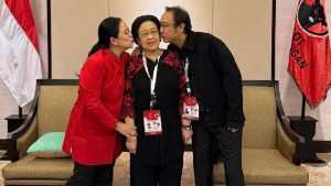 attachment for puan maharani mengunggah foto bersama megawati dan prananda menjelang kongres pdi perjuangan