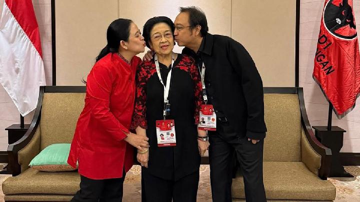 attachment for puan maharani mengunggah foto bersama megawati dan prananda menjelang kongres pdi perjuangan