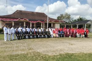 Camat Gelumbang Herry Mulyawan Pimpin Upacara HUT RI ke-80