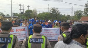 Karyawan PT DAM Gelar Aksi Damai di Depan PT ACI, Tuntut Pembayaran Invoice Rp100 Miliar Lebih yang Tertunggak Selama 4 Tahun