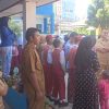 Di Balik Senyum Kelulusan, Tangis Haru Mengiringi Perpisahan 79 Siswa SDN 13 Lahat