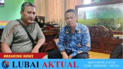 Kepala SMPN 1 Lubai Ulu saat diwawancarai Wartawan Lubai Aktual